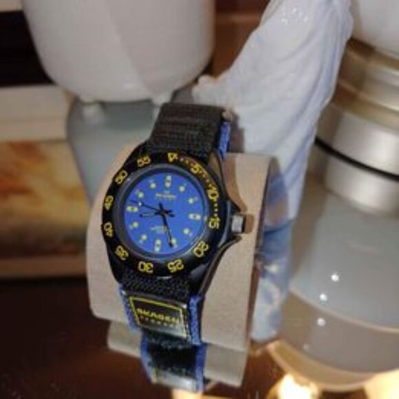 Rare 44mm Skagen Sport Watch Rotating Bezel. Black Blue Yellow. New Battery - Picture 6 of 8